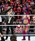 WWE_24_S01E15_Empowered_720p_WEB_h264-HEEL_mp4_002755525.jpg