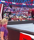 WWE_Monday_Night_Raw_2020_11_16_720p_HDTV_x264-NWCHD_mp4_004939499.jpg