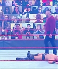 WWE_Monday_Night_Raw_2020_11_16_720p_HDTV_x264-NWCHD_mp4_005142502.jpg