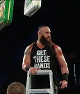 WWE_RAW_2018_06_11_720p_WEB_h264-HEEL_mp4_000481505.jpg