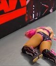 WWE_Raw_06_05_17_720p_HDTV_H264-XWT_mp4_006725240.jpg