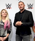 Im_zweiten_Teil_von_Sebastian_Hackls_Treffen_mit_Alexa_Bliss_geht_s_um_WWE_NXT_035.jpg