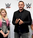 Im_zweiten_Teil_von_Sebastian_Hackls_Treffen_mit_Alexa_Bliss_geht_s_um_WWE_NXT_042.jpg