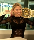 WWE_-_Wrestling-Star_Alexa_Bliss_besucht_die_Redaktion_von_SPORT1-190925_alexabliss_2_262.jpg