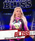 WWE_Monday_Night_Raw_2018_06_04_720p_HDTV_x264-NWCHD_mp4_005594077.jpg