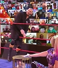 WWE_Monday_Night_Raw_2020_11_30_720p_HDTV_x264-NWCHD_mp4_000256656.jpg