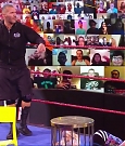WWE_Monday_Night_Raw_2020_11_30_720p_HDTV_x264-NWCHD_mp4_000263963.jpg