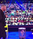 WWE_Monday_Night_Raw_2020_11_30_720p_HDTV_x264-NWCHD_mp4_000419619.jpg