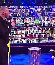 WWE_Monday_Night_Raw_2020_11_30_720p_HDTV_x264-NWCHD_mp4_000487587.jpg