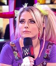 WWE_Monday_Night_Raw_2020_11_30_720p_HDTV_x264-NWCHD_mp4_000544577.jpg