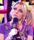 WWE_Monday_Night_Raw_2020_11_30_720p_HDTV_x264-NWCHD_mp4_000547980.jpg