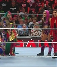 WWE_Monday_Night_Raw_2022_08_08_720p_HDTV_x264-NWCHD_mp4_000690156.jpg