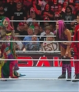 WWE_Monday_Night_Raw_2022_08_08_720p_HDTV_x264-NWCHD_mp4_000696962.jpg
