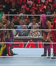 WWE_Monday_Night_Raw_2022_08_08_720p_HDTV_x264-NWCHD_mp4_000697363.jpg
