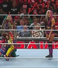 WWE_Monday_Night_Raw_2022_08_08_720p_HDTV_x264-NWCHD_mp4_000705771.jpg