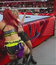 WWE_Monday_Night_Raw_2022_08_08_720p_HDTV_x264-NWCHD_mp4_000843108.jpg